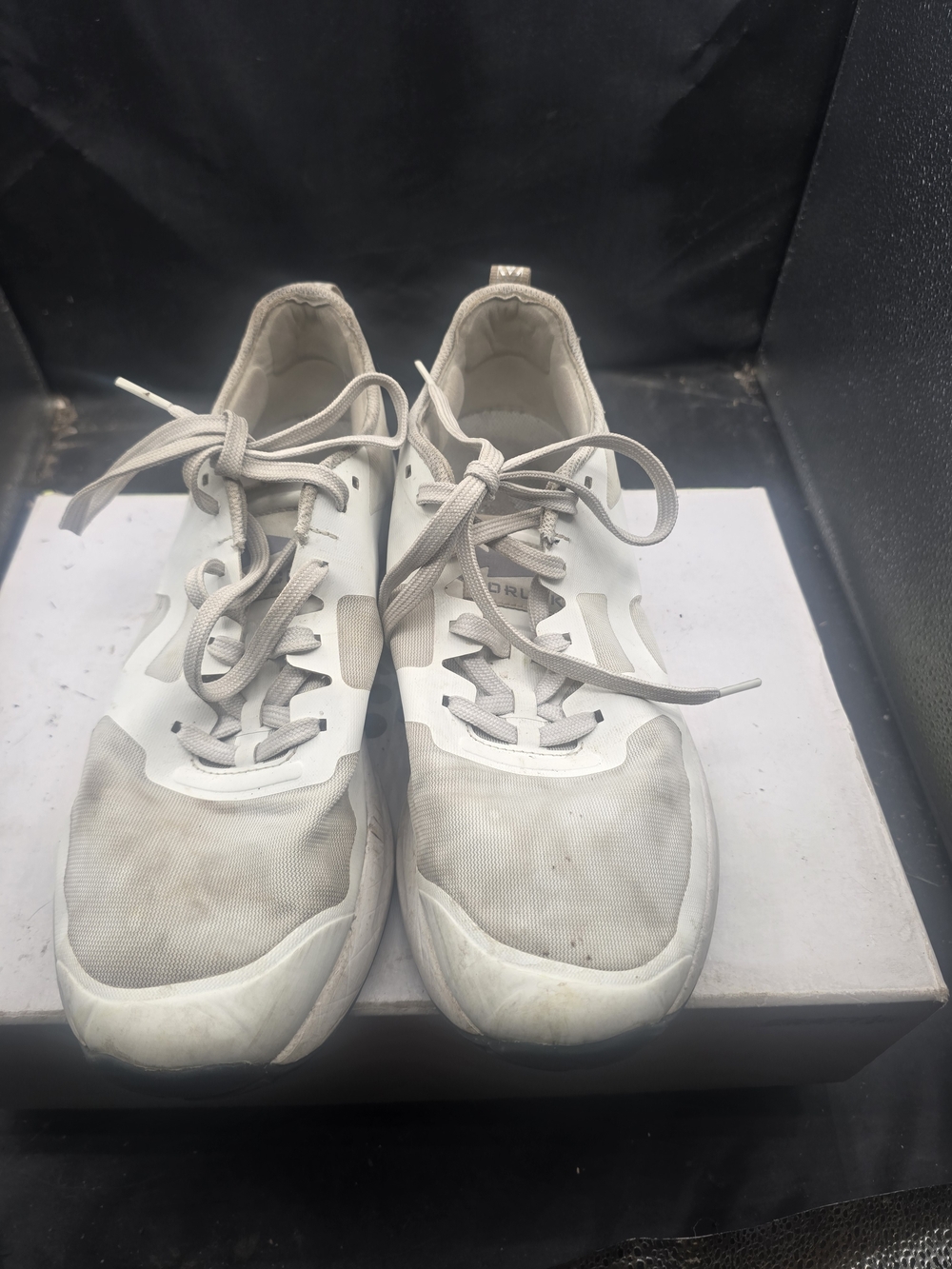 Men’s Athletic Sneakers - White/Grey Lightweight Performance‎